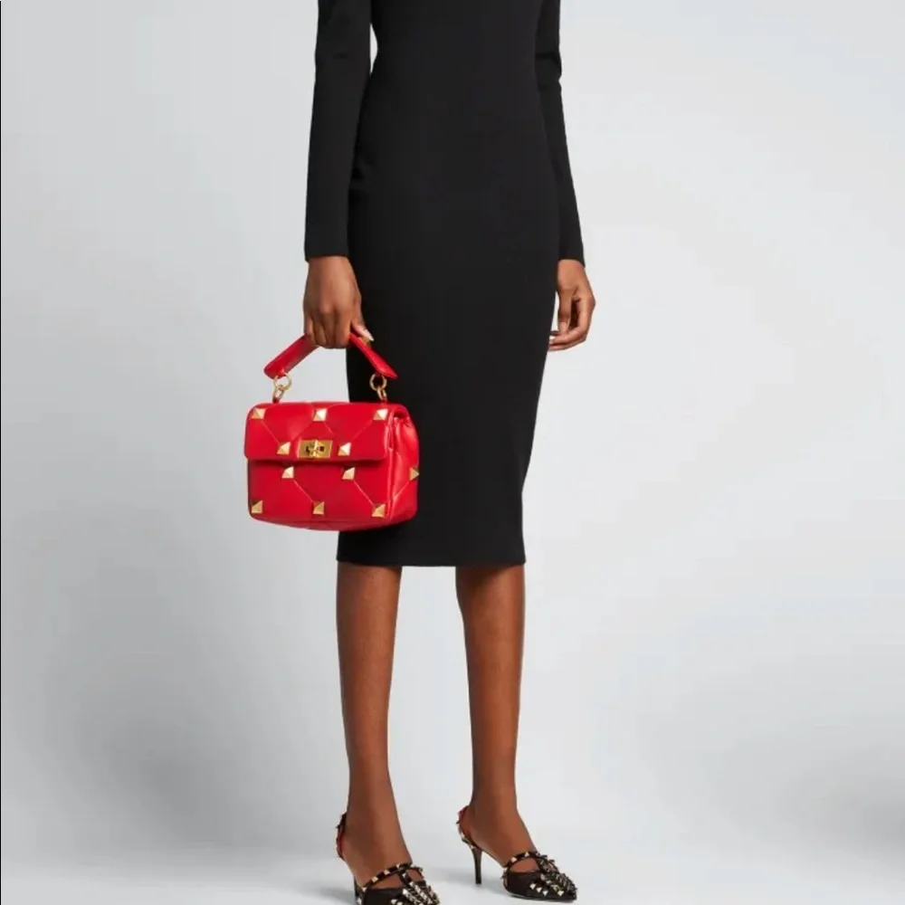 VALENTINO GARAVANI Roman Stud Medium Quilted Chain Shoulder Bag Red - Picture 3 of 16
